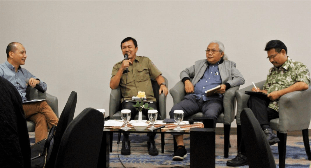 Memberi Harga pada Karbon: Peran Instrument Berbasis Pasar dalam Target Penurunan Emisi Indonesia